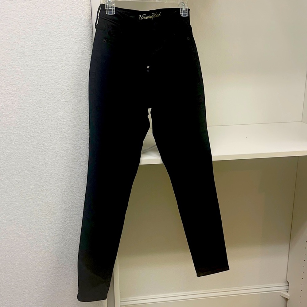 Black Universal Thread Skinny Jeans 2/26R